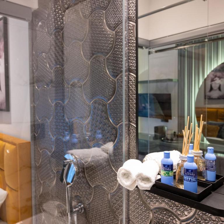 NATALI Luxury suites - Deluks Dvokrevetna Soba sa Bračnim Krevetom/Zasebnim Krevetima i Pogledom na Grad - 6