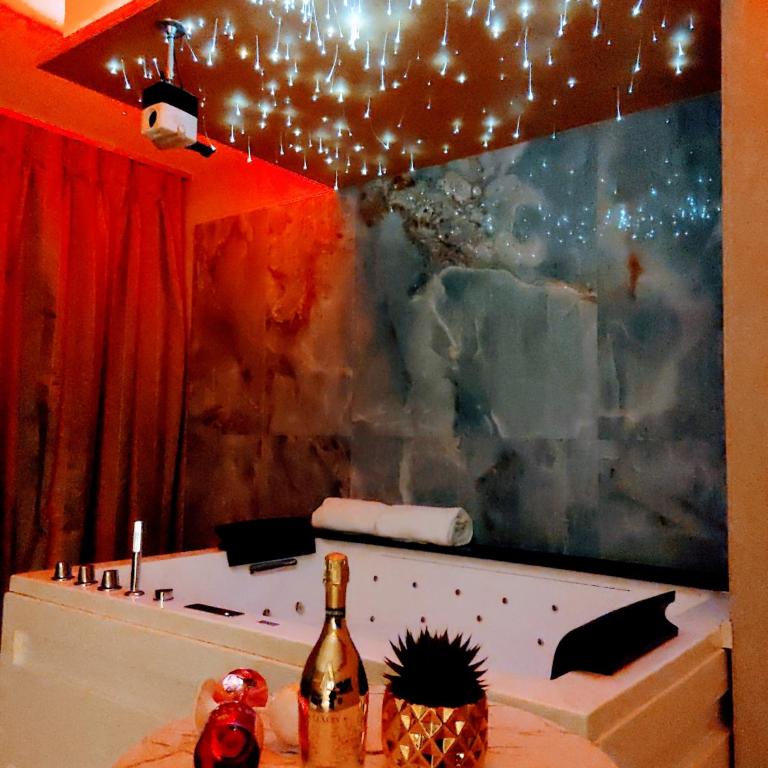 Diamond Suite Verona - Deluxe Suite with Spa Bath - 28
