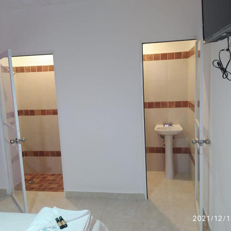 Hotel Bello Caribe Express - Estudio con 1 cama grande - 4