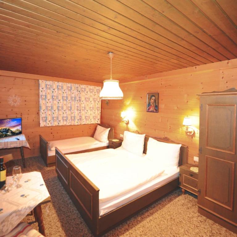 Riederhof - Dreibettzimmer - 3