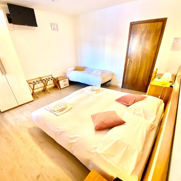 Hotel B&B Lorenzini Ski - Camera Tripla - 7