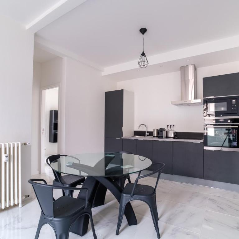 VILLA J - Two-Bedroom Apartment - 3