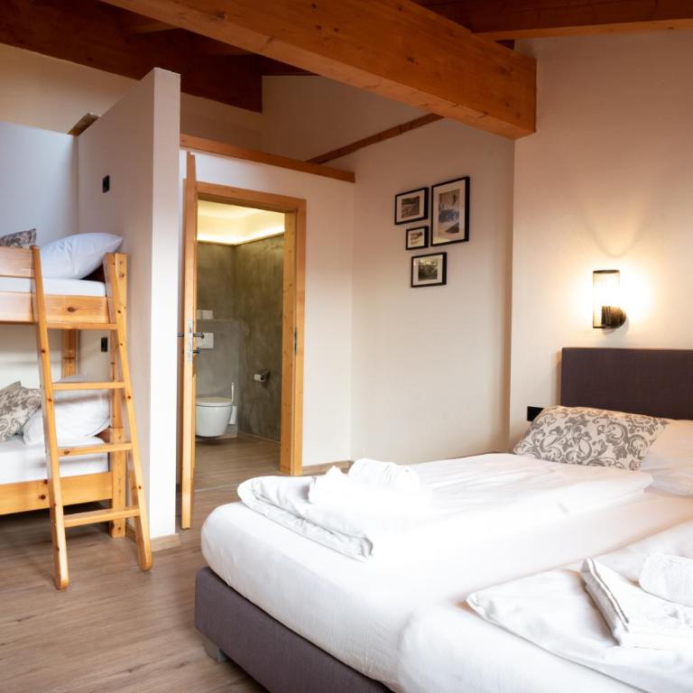 Landhaus Lodges Kaprun by we rent - Apartment mit Balkon - 12