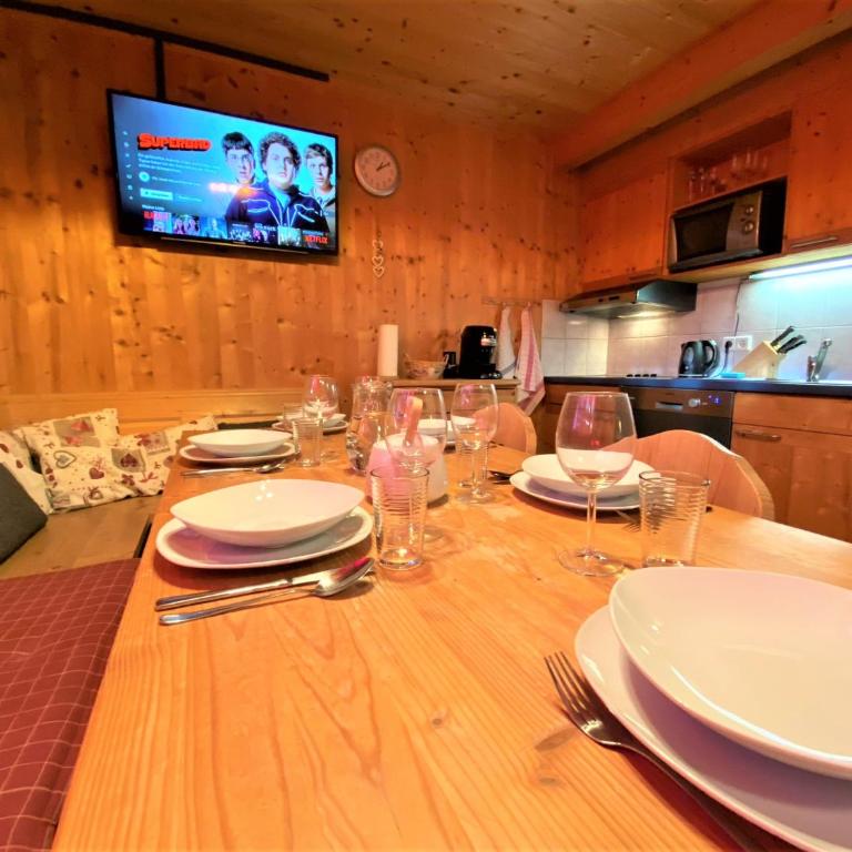 EXCLUSIVES Chalet an der SKIPISTE +Dampfbad +NETFLIX - Chalet - 35