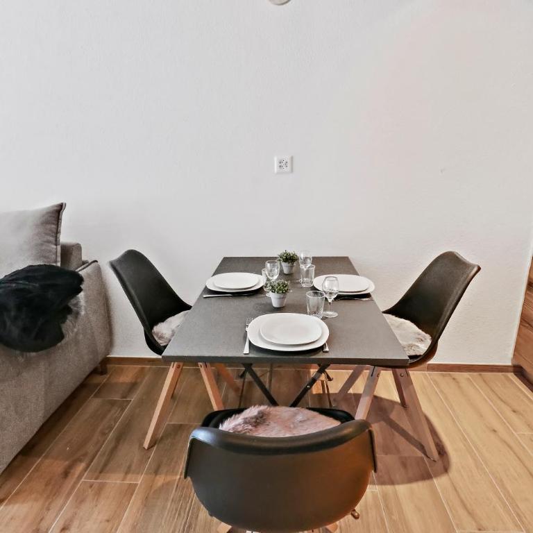 Studio rénové et chaleureux en plein centre - Appartement 1 Chambre - 4
