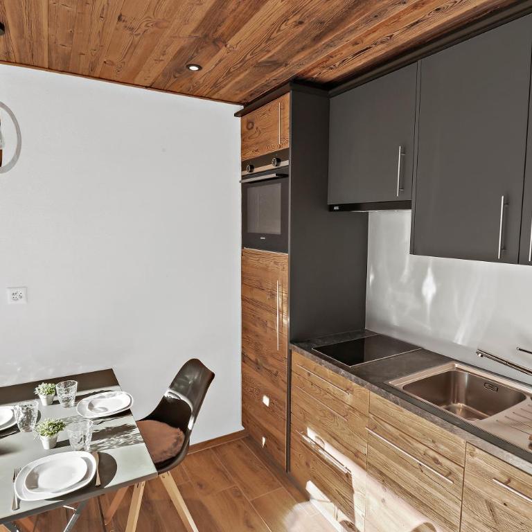 Studio rénové et chaleureux en plein centre - Appartement 1 Chambre - 8