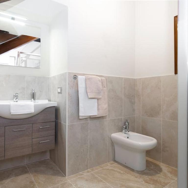 Residence Alma - Rialto Bridge - Two-Bedroom Apartment - 26