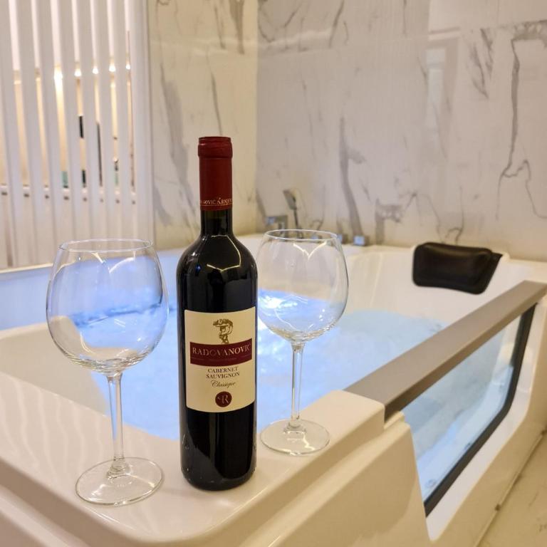 Lumia Spa - Studio Apartman sa Hidromasažnom Kadom - 10