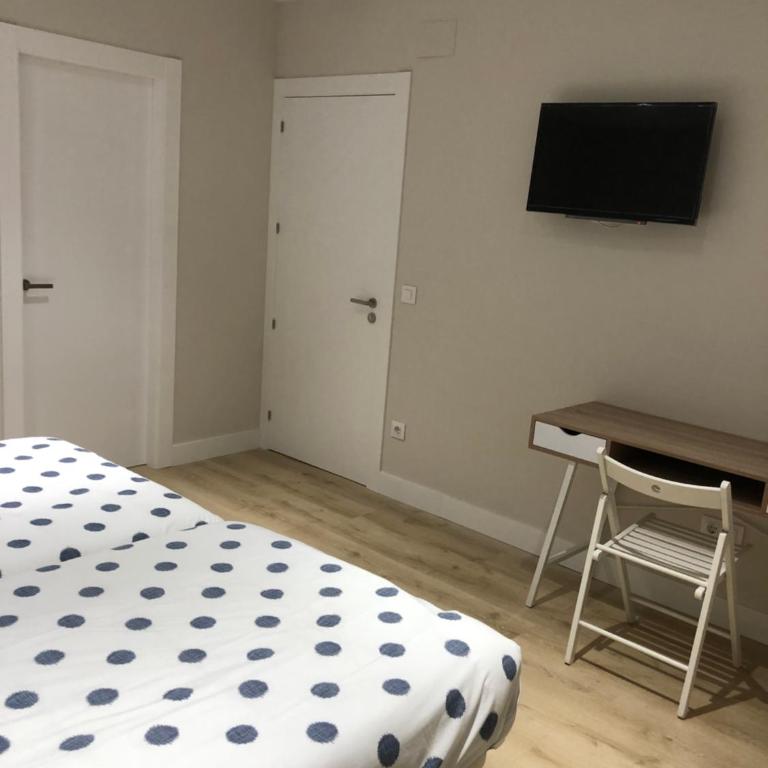 Pensión La Castellana - Habitación Doble con baño privado - 2
