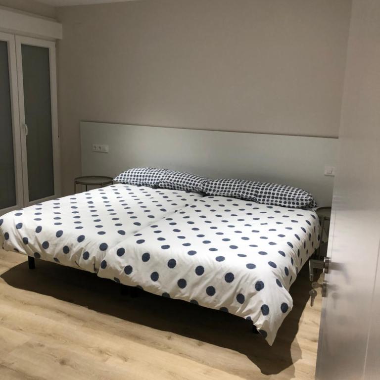 Pensión La Castellana - Habitación Doble con baño privado - 1