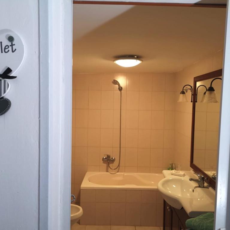 villa mina con vasca idromassaggio - Vacation Home - 40