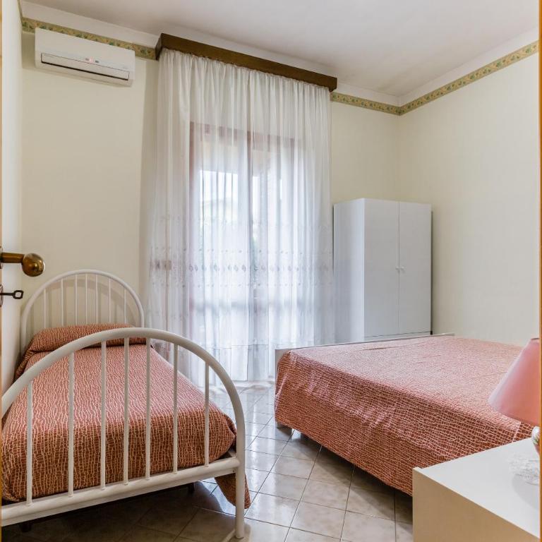 Yellow-house 100 meters from the sandy beach - Casa con 2 Camere da Letto - 14