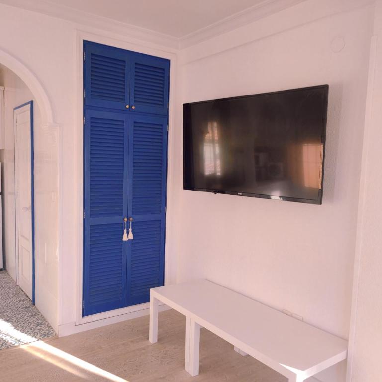 Family Penthouse Duplex 3 BDR & Private Terrace - Three-Bedroom Apartment - 24