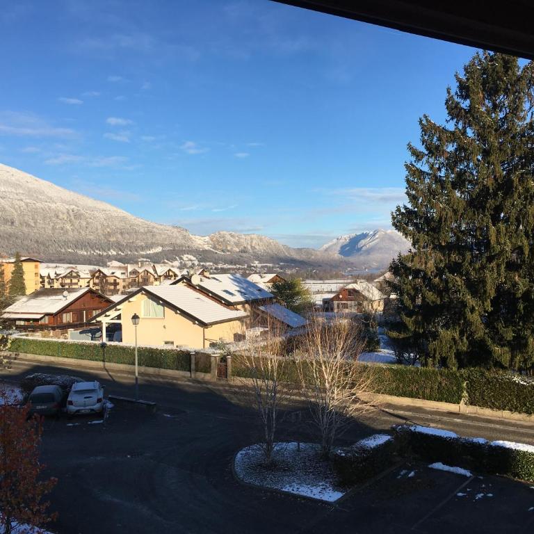 Appartement plein centre village, vue montagnes, proximité immédiate lac - Appartement 1 Chambre - 24