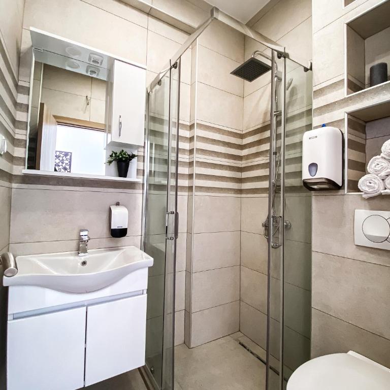 Mavalux apartments - One-Bedroom Apartment - 3