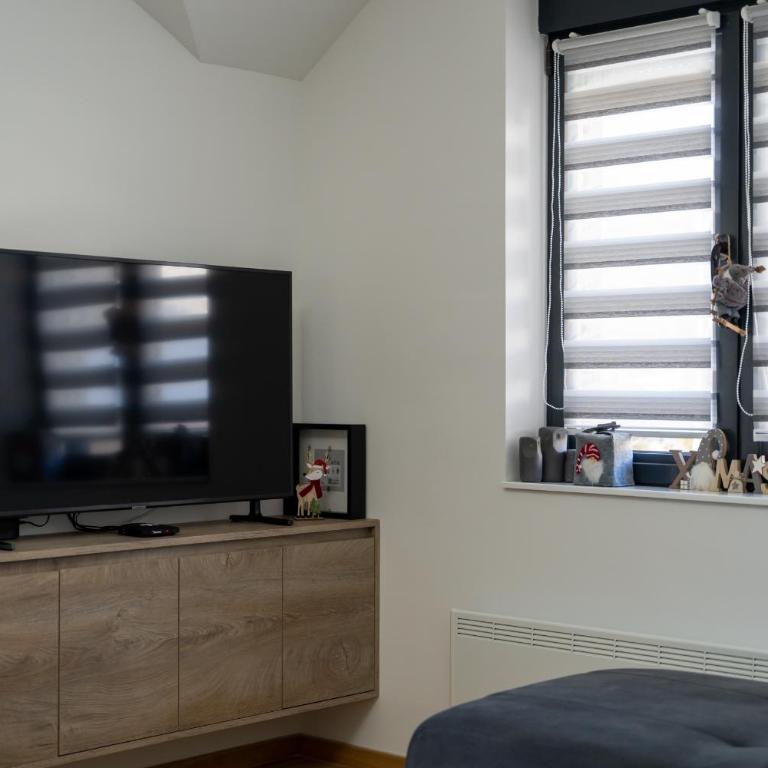 Mala Vida - Two-Bedroom Apartment - 6