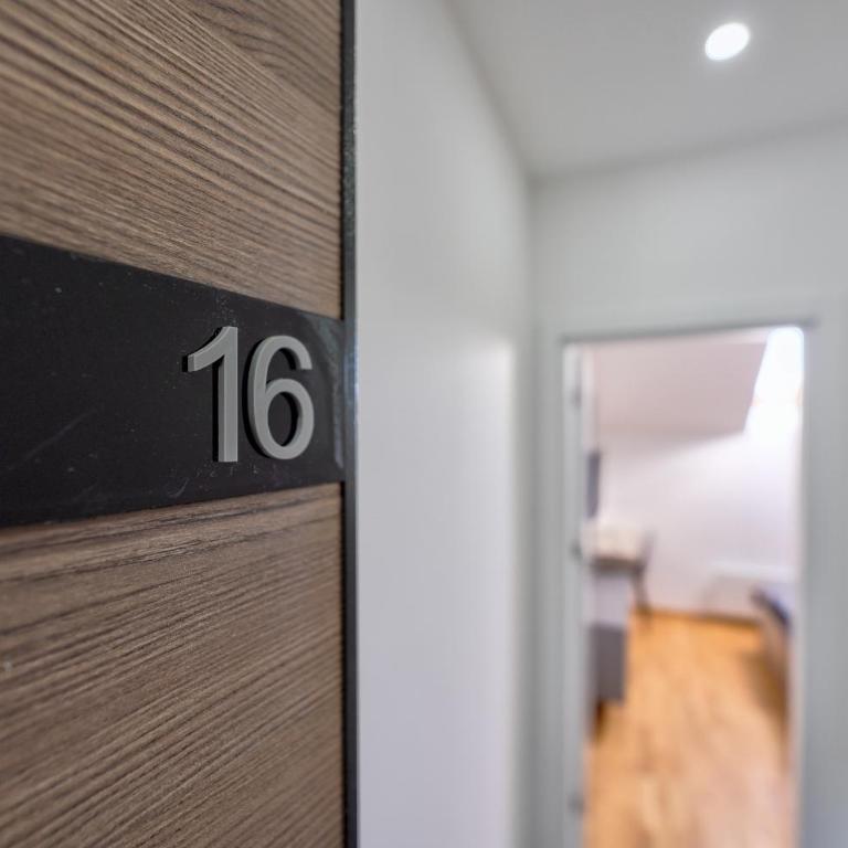 Mala Vida - Two-Bedroom Apartment - 25