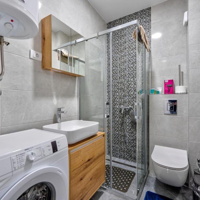 Mala Vida - Two-Bedroom Apartment - 41