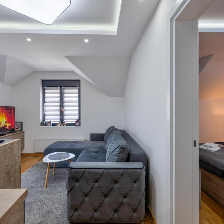 Mala Vida - Two-Bedroom Apartment - 47