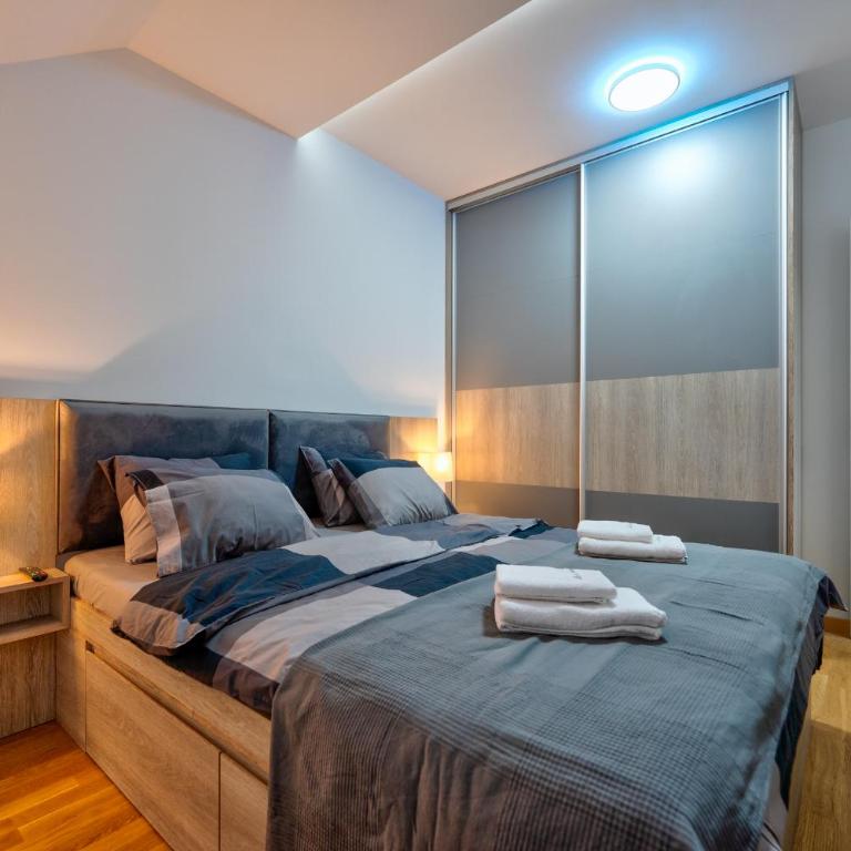 Mala Vida - Two-Bedroom Apartment - 48