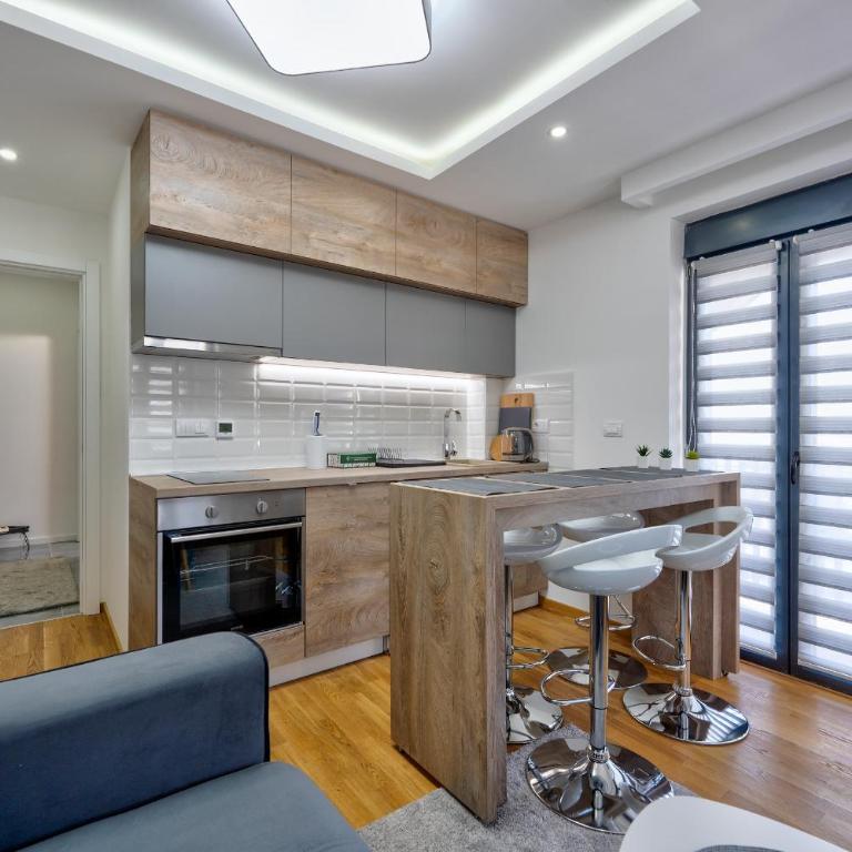 Mala Vida - Two-Bedroom Apartment - 55