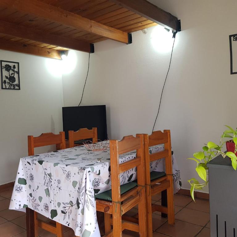 La Casita De Atras - One-Bedroom House - 17