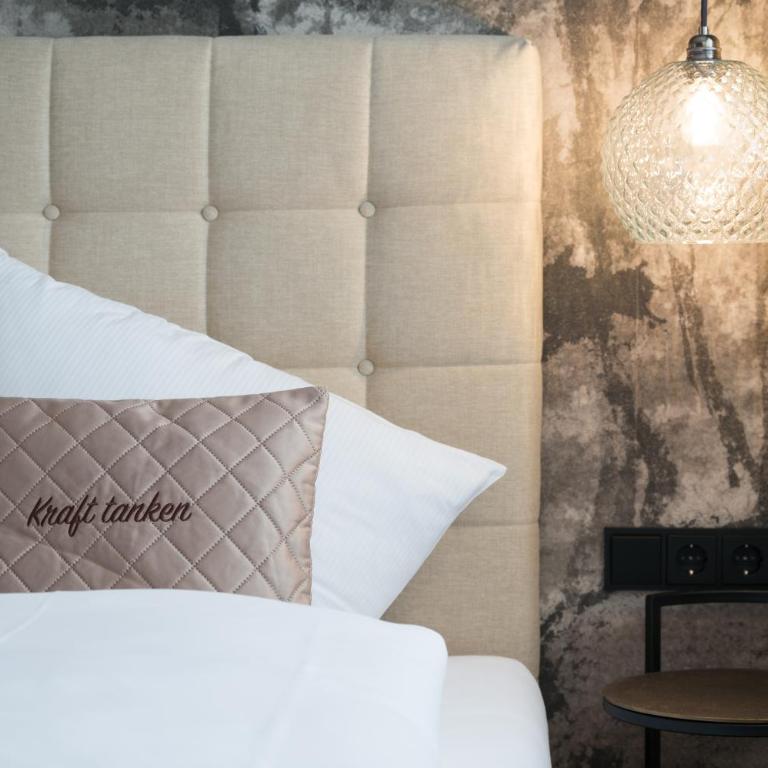 Alpendorf Hotel Stern - Deluxe Doppelzimmer mit Balkon - 8