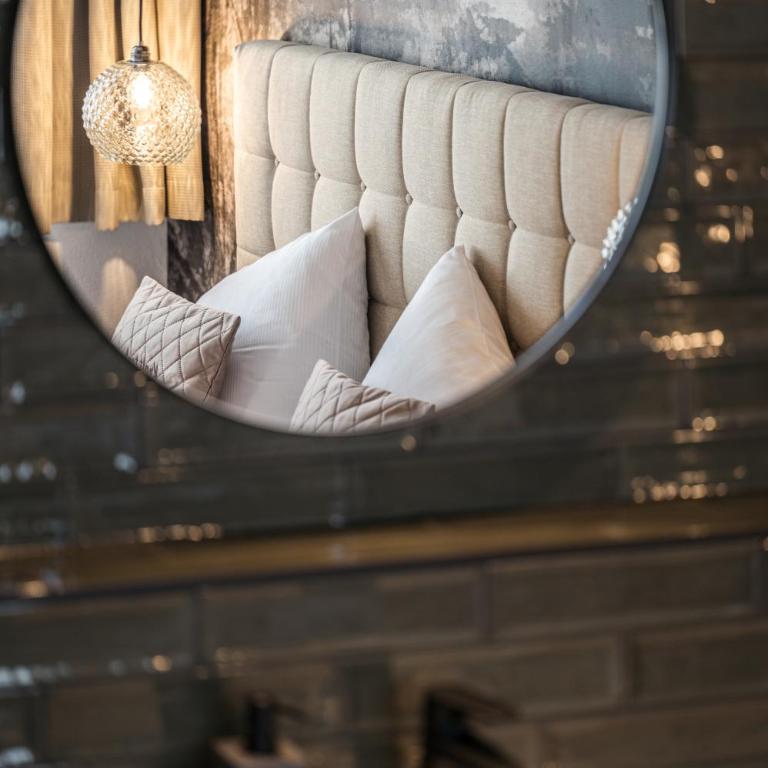 Alpendorf Hotel Stern - Deluxe Doppelzimmer mit Balkon - 4
