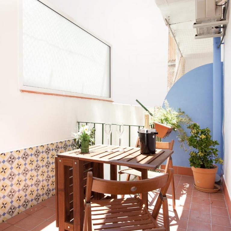 Centric Apartment El Molino Theater p1 - Two-Bedroom Apartment - 1
