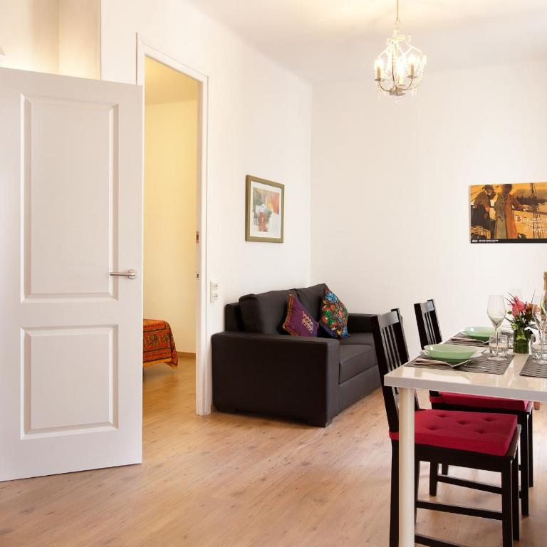 Centric Apartment El Molino Theater p1 - Two-Bedroom Apartment - 2