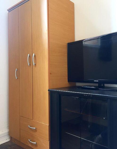 Hostal Fiorenttina - Habitación Doble Estándar con baño compartido - 3
