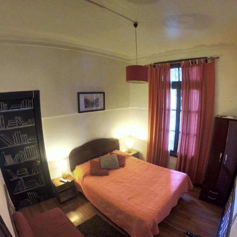 Hostal Tres casas - Habitación Doble con baño privado - 4