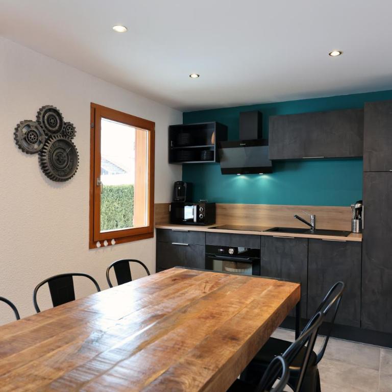 CHALET 6 PERS INDEPENDANT PROCHE CENTRE ET LAC - Chalet 3 Chambres - 8