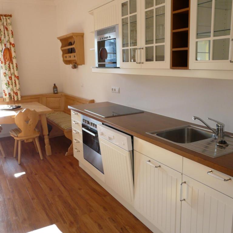 Hotel Roter Hahn - Bed & Breakfast - Apartment mit 2 Schlafzimmern - 5