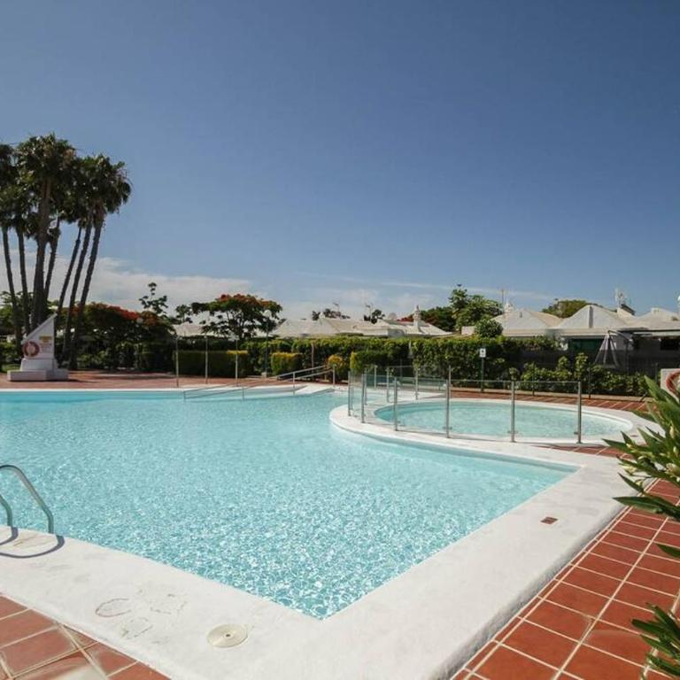 cozy & modern bungalow w/private garden bbq+wifi - Apartamento de 2 dormitorios - 52