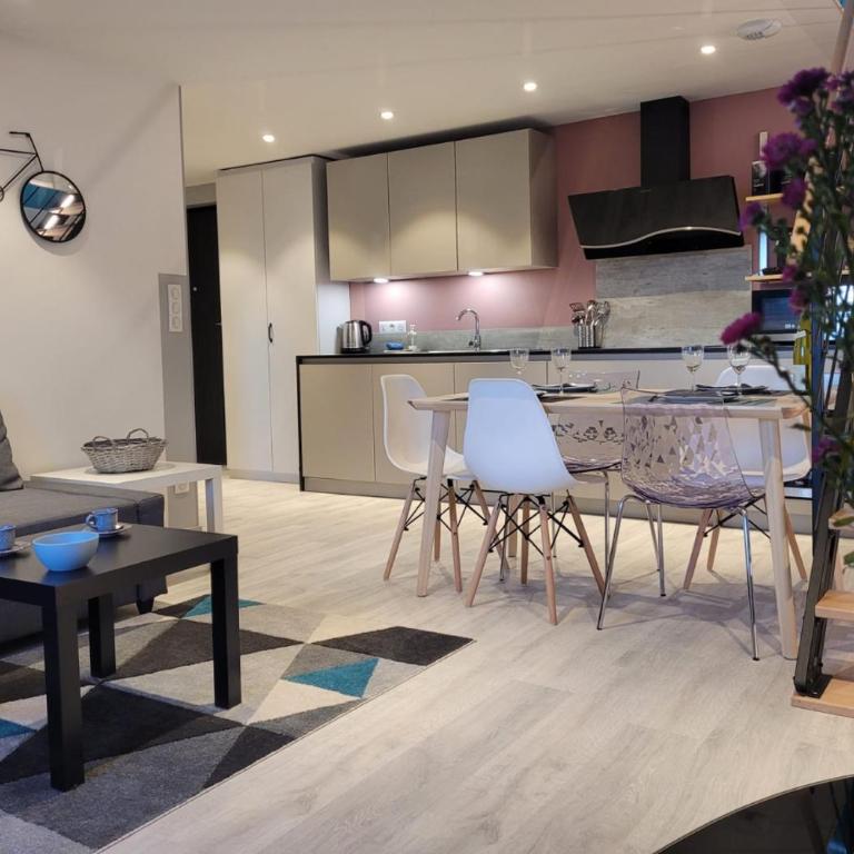 Cosis Colmar - 2 Chambres - 4 Pers - Duplex - Parking - Wifi - Appartamento con 2 Camere da Letto - 6