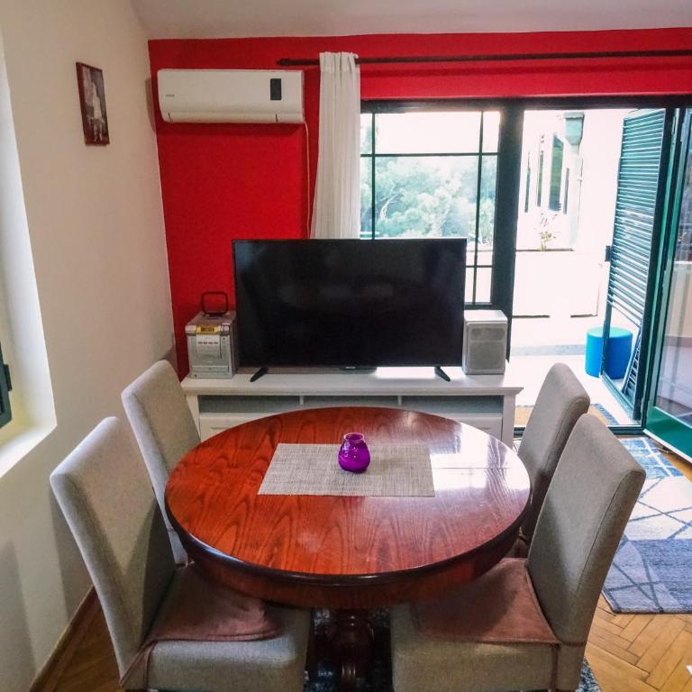 VUK's 5 min from the BEACH Two-Bedroom Apart - Apartman sa 2 Spavaće Sobe - 6