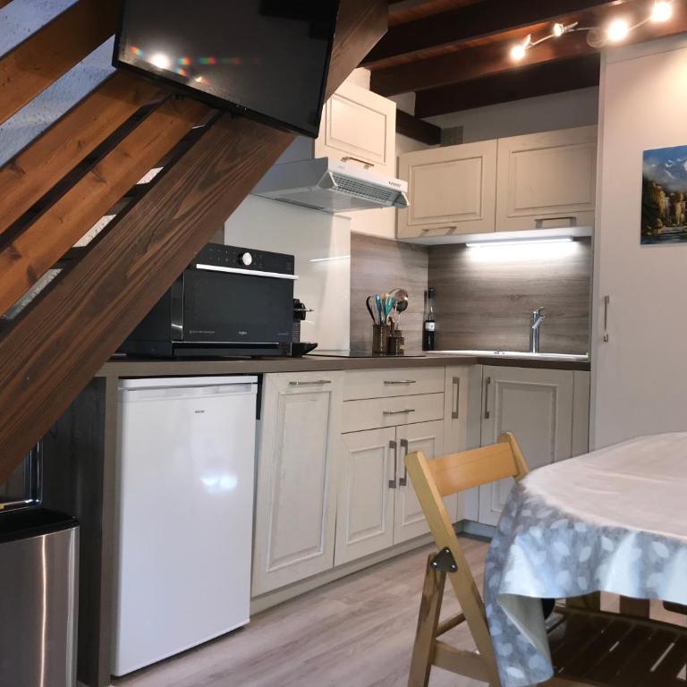 APPARTEMENT CAUTERETS POUR 4 PERSONNES AVEC PARKING - Appartement 1 Chambre - 2