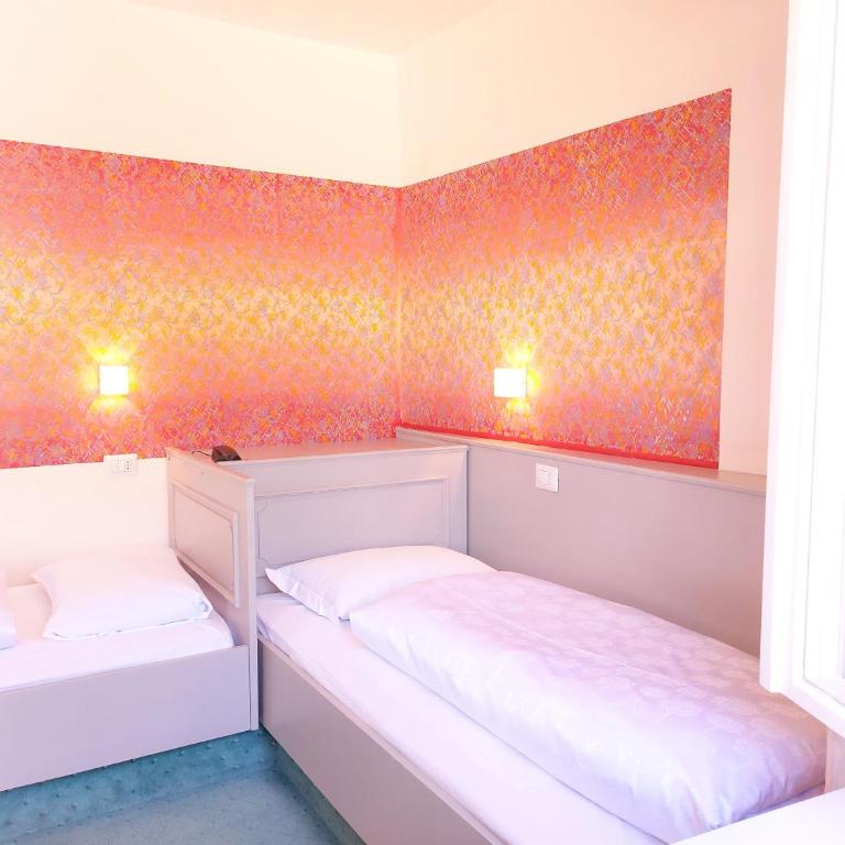 Hotel Schuster - Chambre Lits Jumeaux avec Balcon - 2