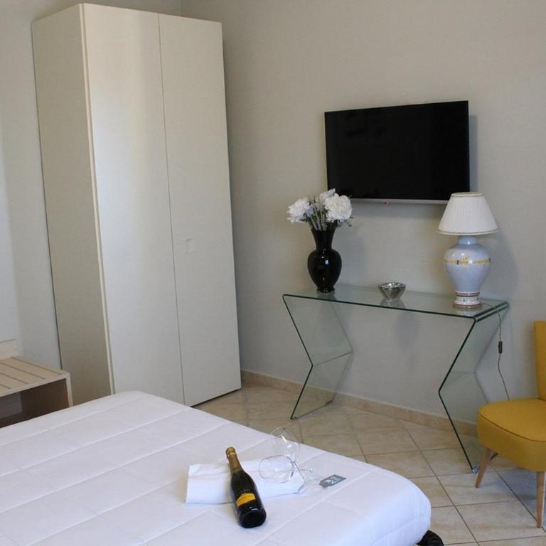 Colonna Rooms & apartment - Ampia Camera Matrimoniale - 8