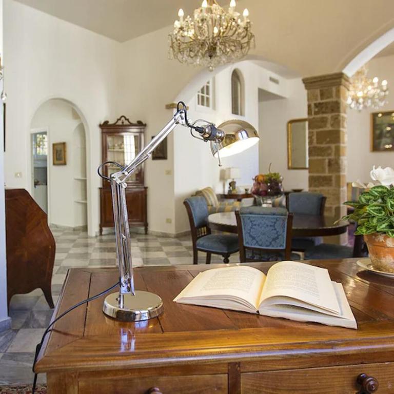 Alghero Palazzo Albis in pieno centro per 8 persone - Three-Bedroom Vacation Home - 12