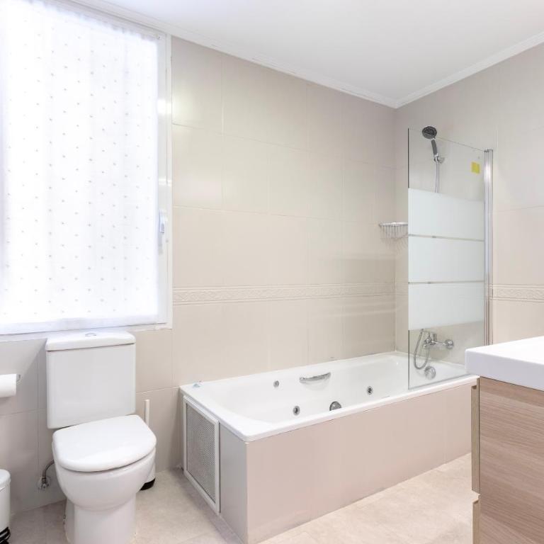 AkomodaT en apartamento en el centro de Bilbao con parking - Apartment - 22