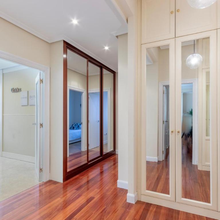 AkomodaT en apartamento en el centro de Bilbao con parking - Apartment - 20
