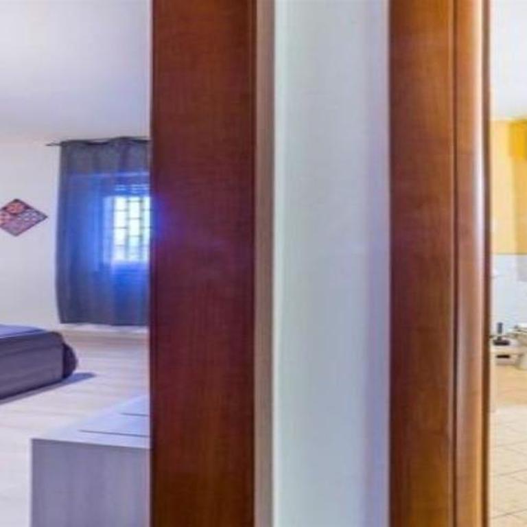 Dante091 - Family Room with Private Bathroom - 10