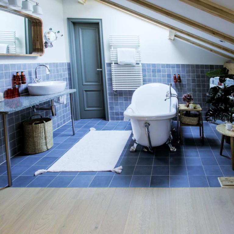 Chalet Antoine serviced Apartments by Mirabeau - Loft-Studio im Dachgeschoss - 1