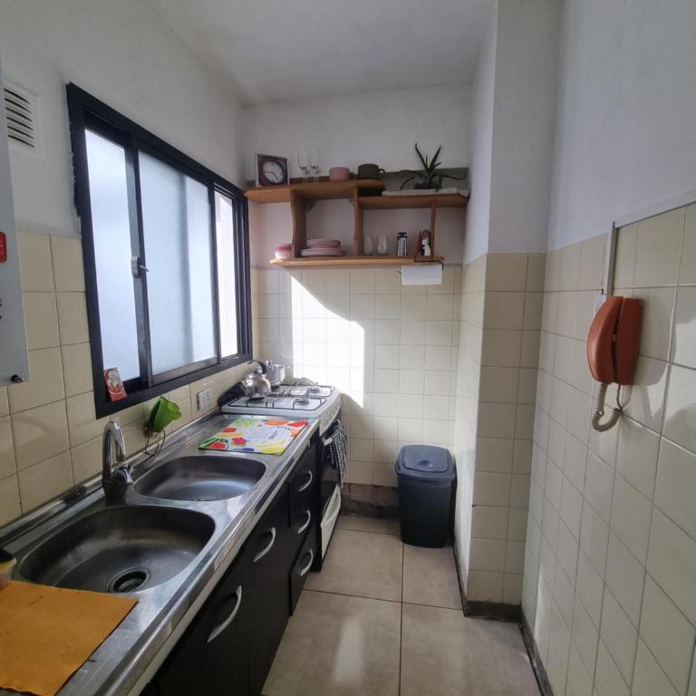 Monoambiente Libertad Barrio La Perla con cochera solo para autos - Apartment - 2