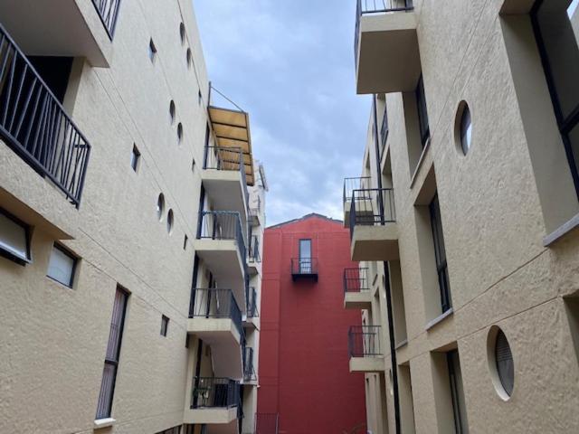 New Comfortable Apartments in La Candelaria, Bogotá - Apartment with Balcony - 34