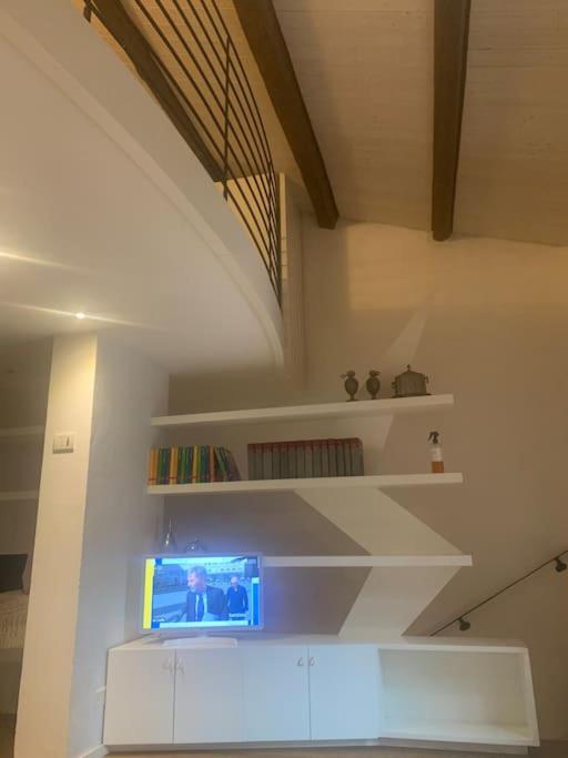 La casetta rossa - One-Bedroom House - 29