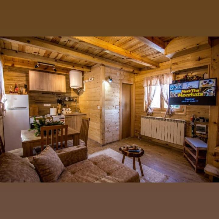 Tisina Tare - Kuća sa 2 Spavaće Sobe - 1