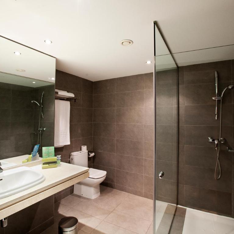 Hotel Concordia Barcelona - Deluxe Twin Room - 7